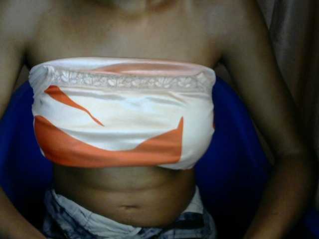 Sluttybitch1 live cam on BongaCams