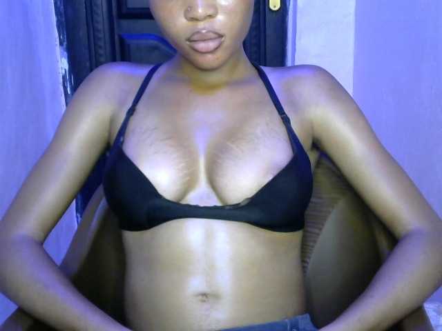 Sluttybitch1 live cam on BongaCams