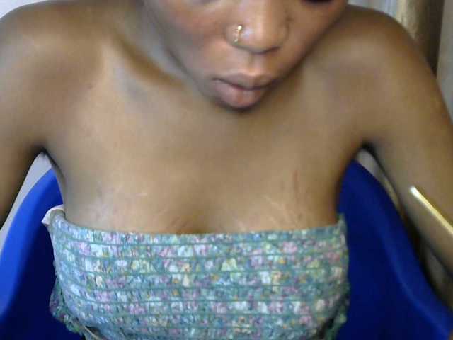 Sluttybitch1 live cam on BongaCams