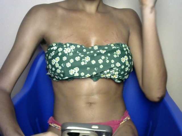Sluttybitch1 live cam on BongaCams