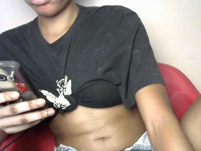Sluttybitch1 live cam on BongaCams