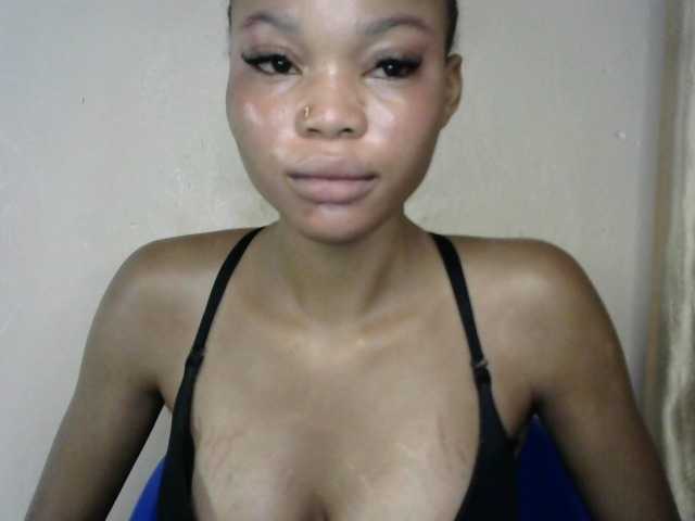 Sluttybitch1 live cam on BongaCams