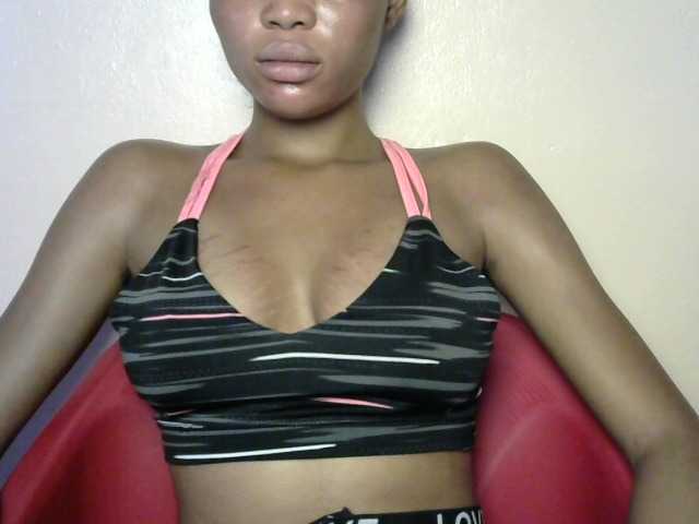 Sluttybitch1 live cam on BongaCams