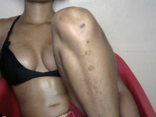 Sluttybitch1 live cam on BongaCams