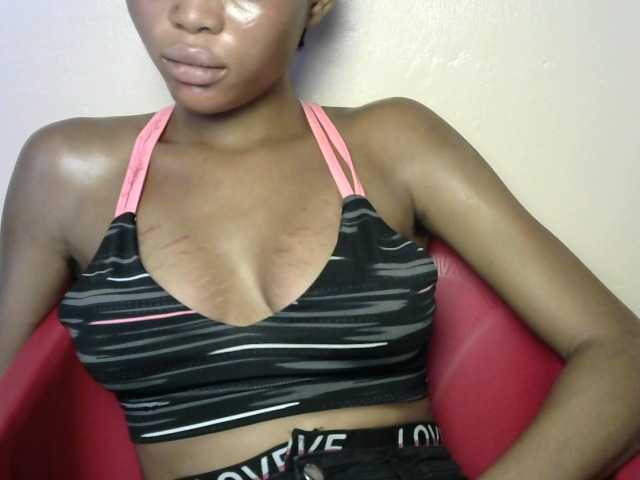 Sluttybitch1 live cam on BongaCams