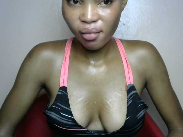 Sluttybitch1 live cam on BongaCams
