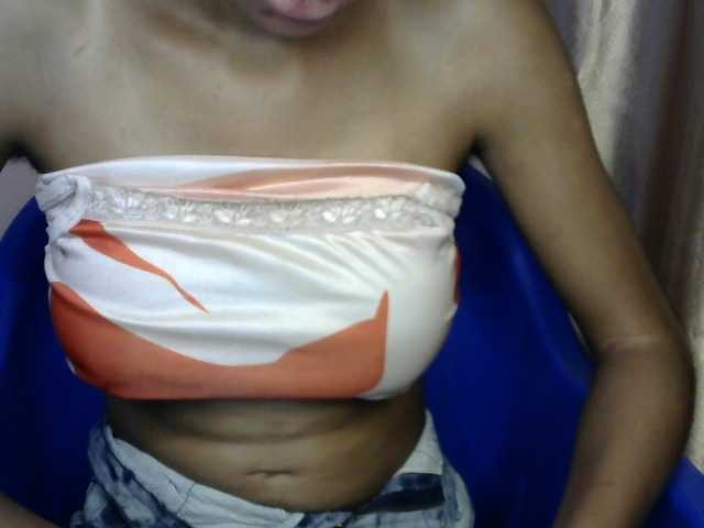 Sluttybitch1 live cam on BongaCams