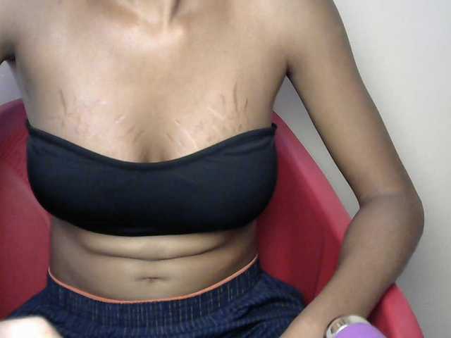 Sluttybitch1 live cam on BongaCams