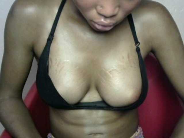 Sluttybitch1 live cam on BongaCams