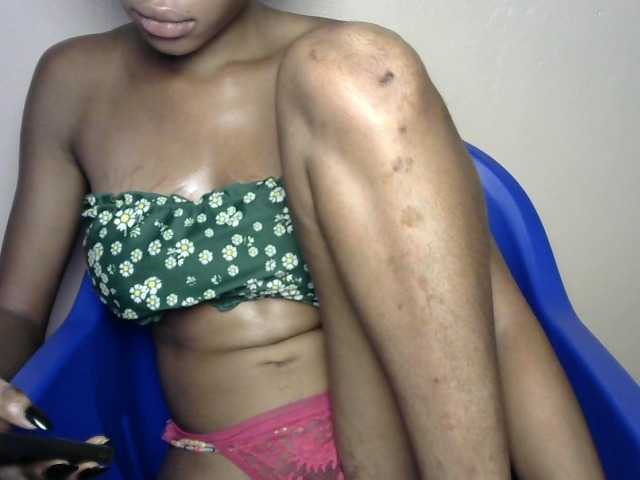 Sluttybitch1 live cam on BongaCams