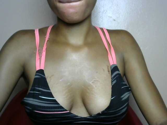 Sluttybitch1 live cam on BongaCams