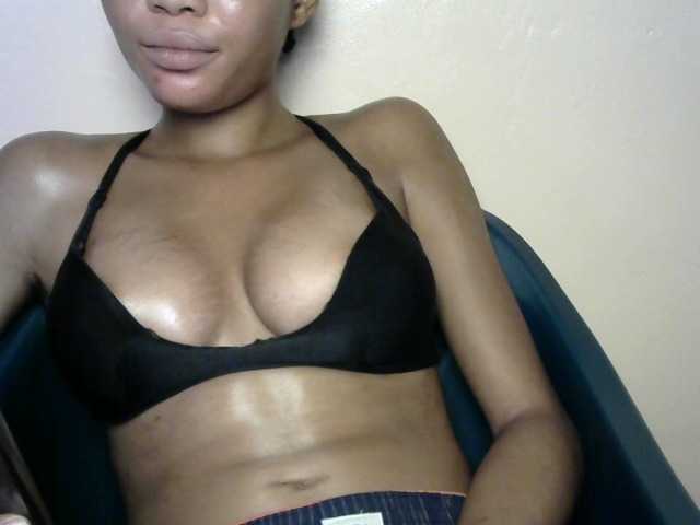 Sluttybitch1 live cam on BongaCams