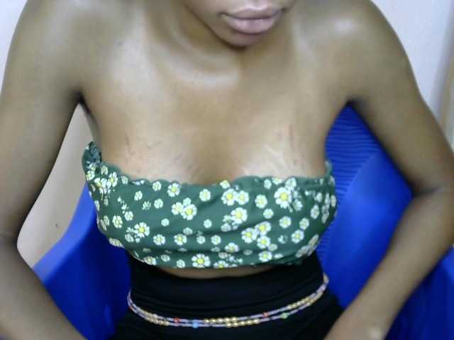 Sluttybitch1 live cam on BongaCams