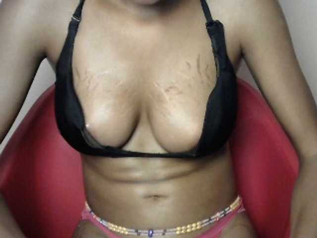 Sluttybitch1 live cam on BongaCams
