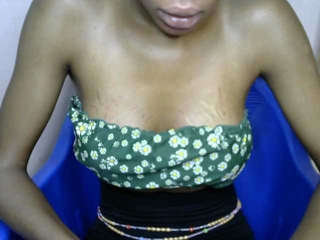 Sluttybitch1 live cam on BongaCams