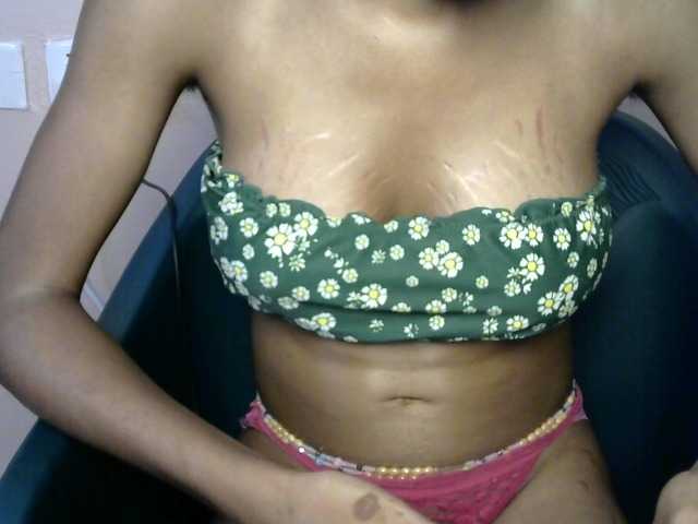 Sluttybitch1 live cam on BongaCams