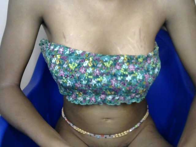 Sluttybitch1 live cam on BongaCams