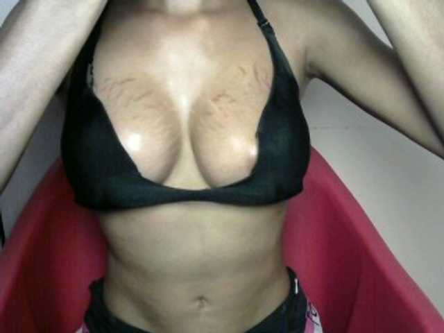 Sluttybitch1 live cam on BongaCams