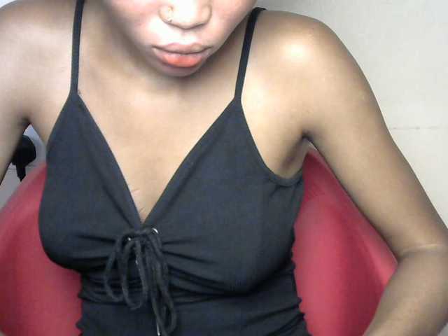 Sluttybitch1 live cam on BongaCams