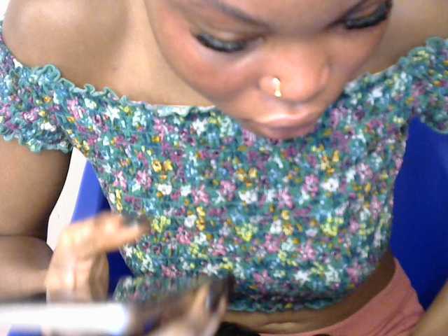 Sluttybitch1 live cam on BongaCams