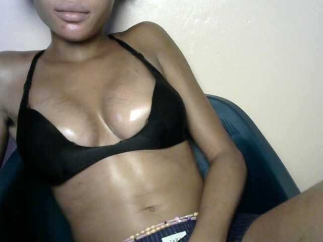 Sluttybitch1 live cam on BongaCams