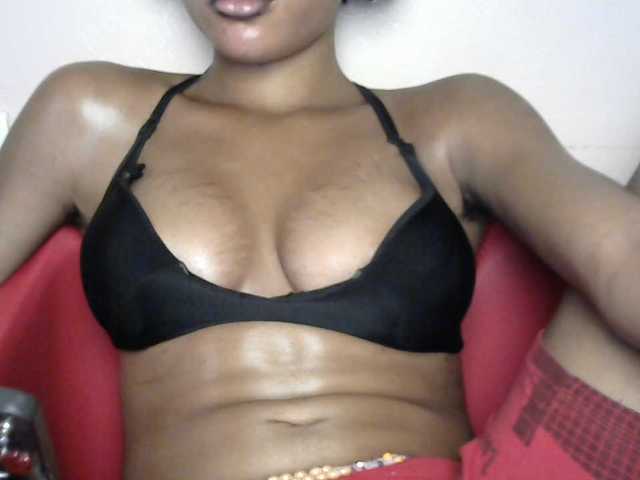 Sluttybitch1 live cam on BongaCams