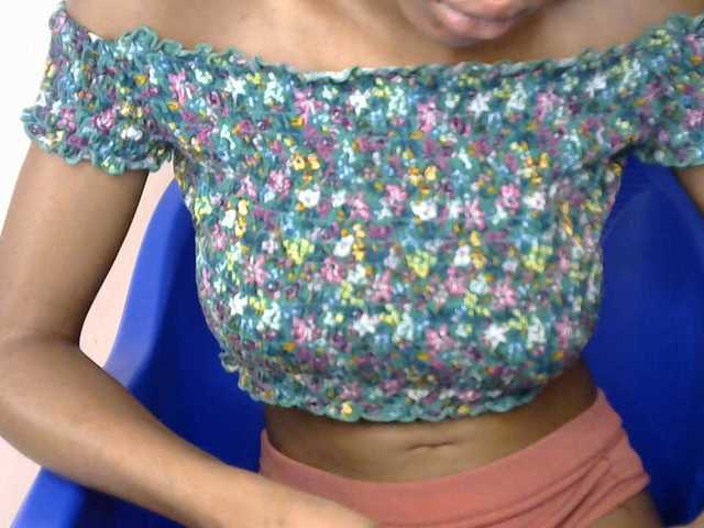 Sluttybitch1 live cam on BongaCams