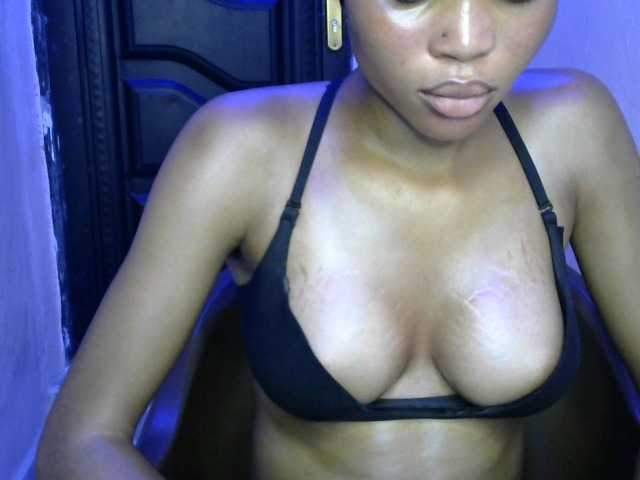 Sluttybitch1 live cam on BongaCams
