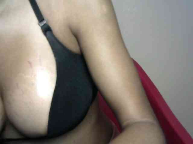 Sluttybitch1 webcam