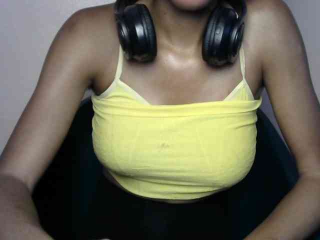 Sluttybitch1 webcam