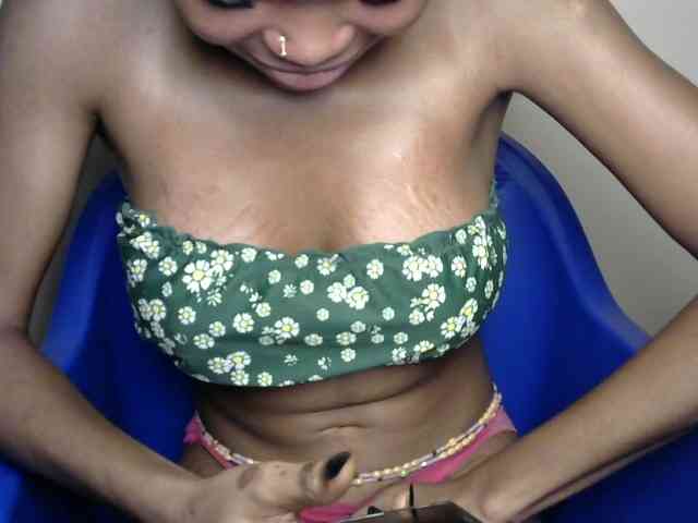 Sluttybitch1 webcam