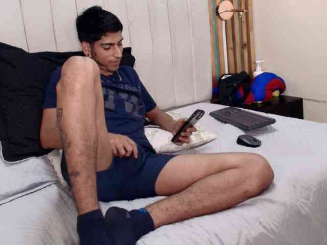 AlessandroBlake Sex Cam Show