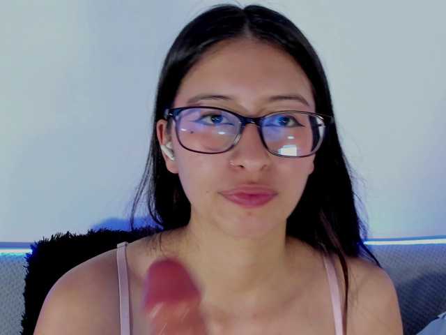 Katnislove live webcam show