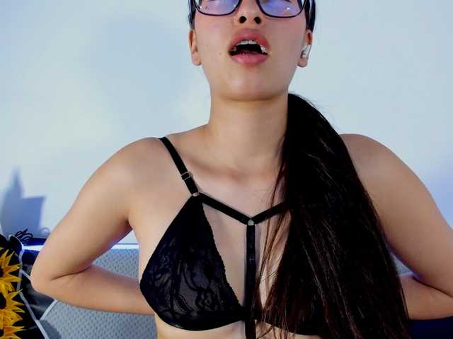 Katnislove live webcam show