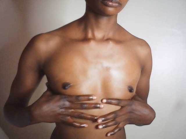 Suzyb live cam on BongaCams