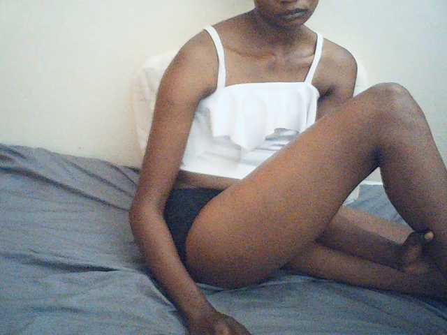 Suzyb live cam on BongaCams