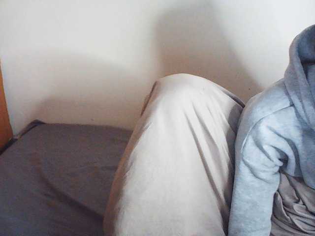 Suzyb live cam on BongaCams