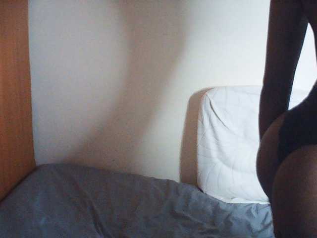 Suzyb live webcam show