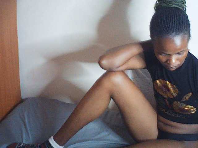 Suzyb live webcam show