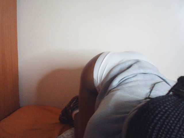 Suzyb live cam on BongaCams