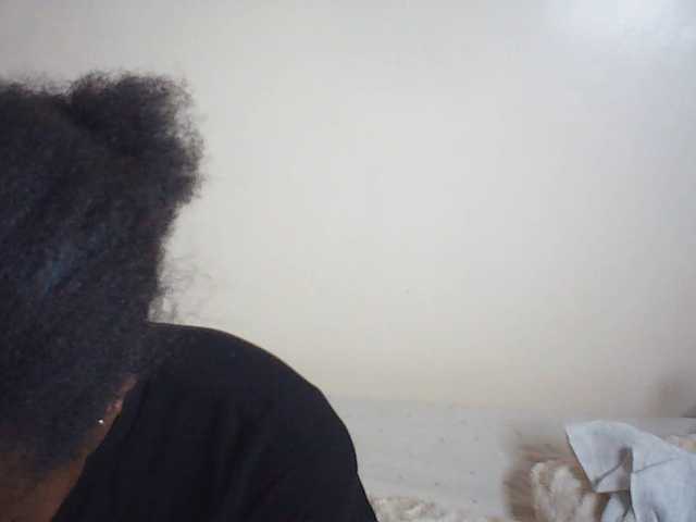 Suzyb live cam on BongaCams