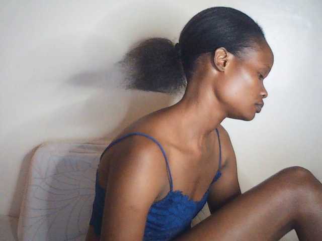 Suzyb live cam on BongaCams