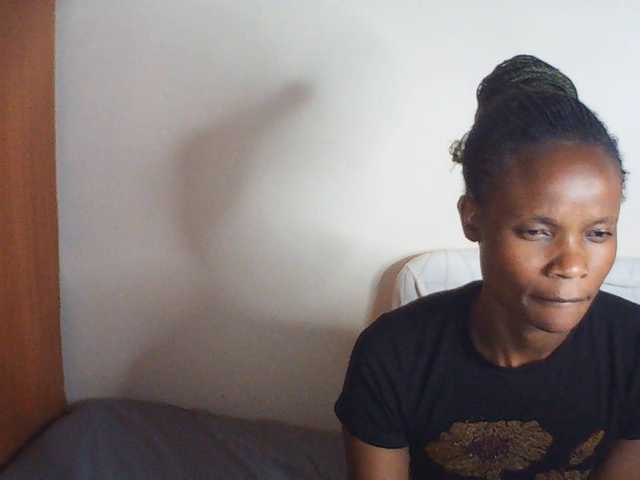 Suzyb live webcam show