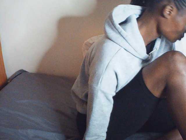 Suzyb live cam on BongaCams