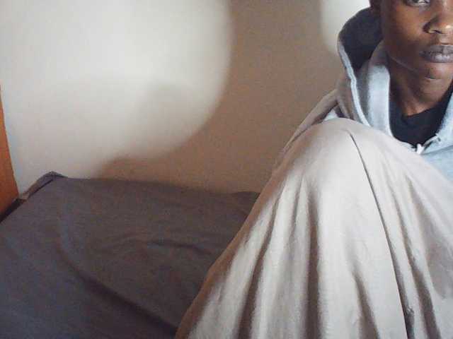 Suzyb live cam on BongaCams
