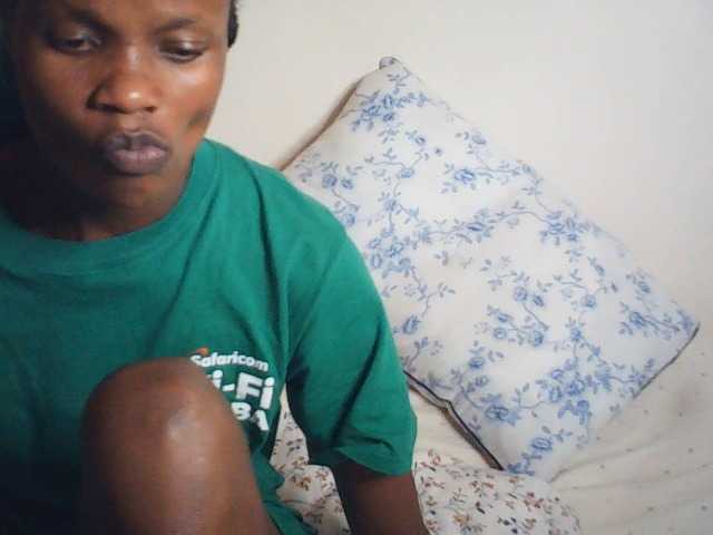 Suzyb live cam on BongaCams