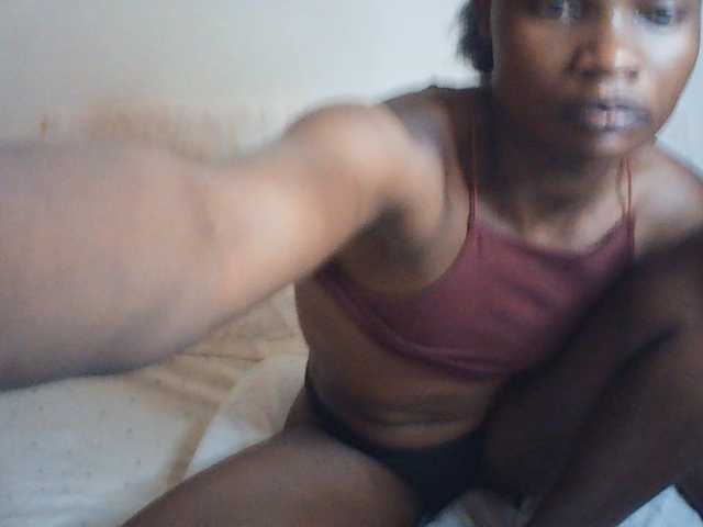 Suzyb live cam on UnifiedCams