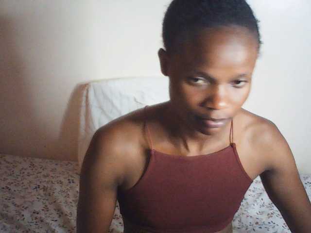 Suzyb live cam on BongaCams