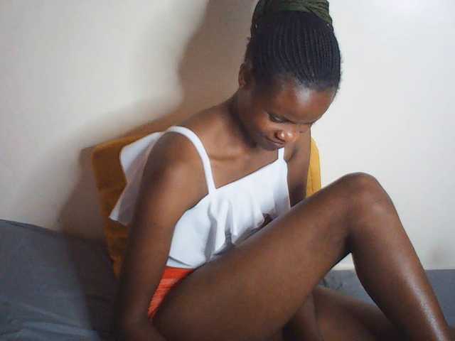 suzyb cam belle