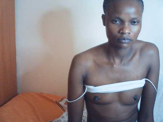 Suzyb live cam on BongaCams